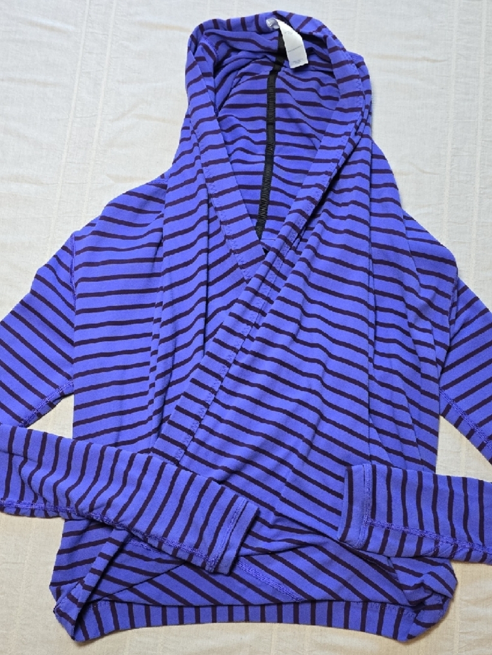 Ivivva by Lululemon Four Count Striped Shrug Girls Size 10